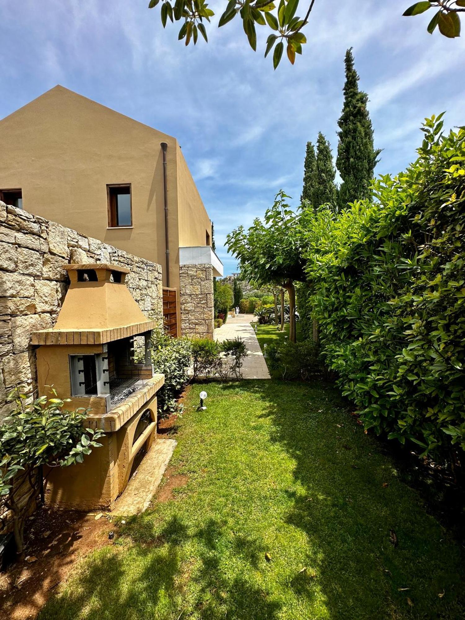 Sk Place Luxury Seafront Villas Chania Almirida Exteriör bild